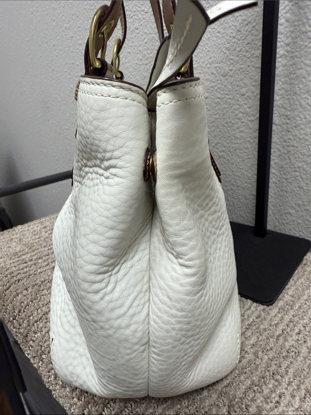 Coach SoHo Medium White Leather Shoulder Bag/Tote with Brown Trim - Picture 6 of 11